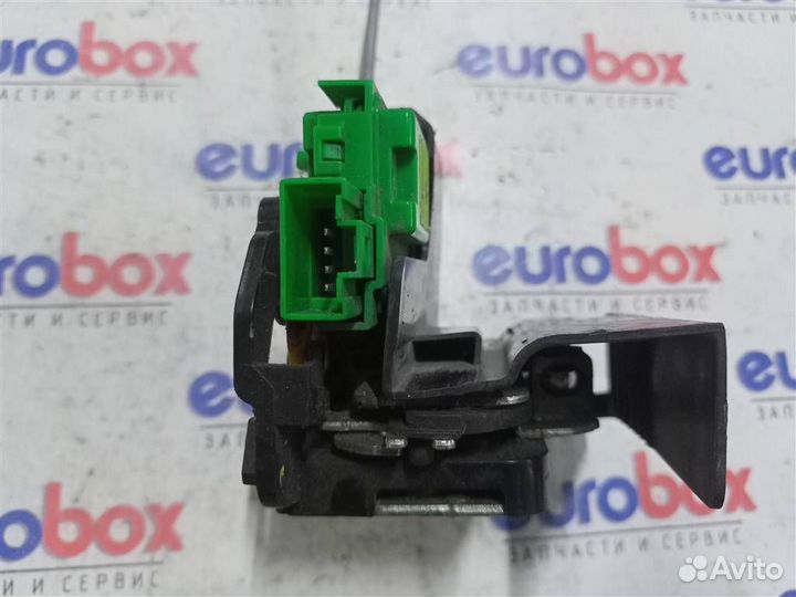 Замок двери передней левой Hyundai Solaris 2010