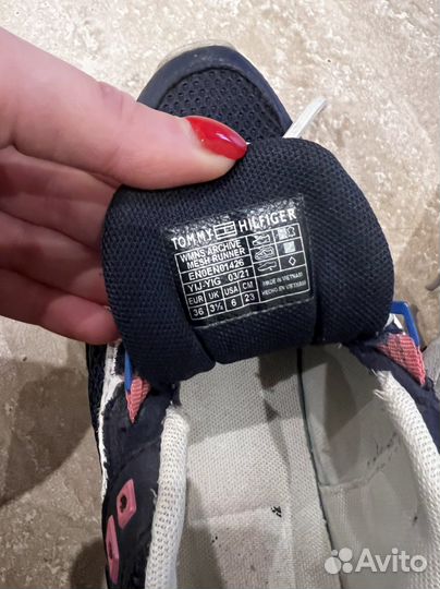 Кроссовки tommy hilfiger 36