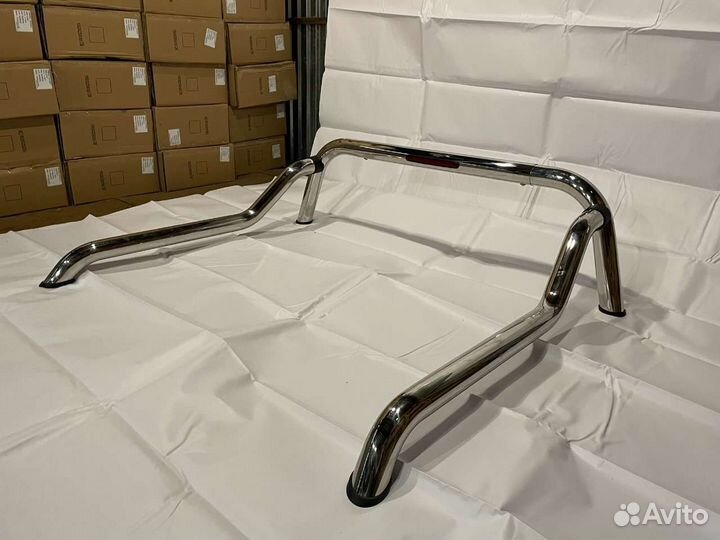 Защитная дуга в кузов пикапа