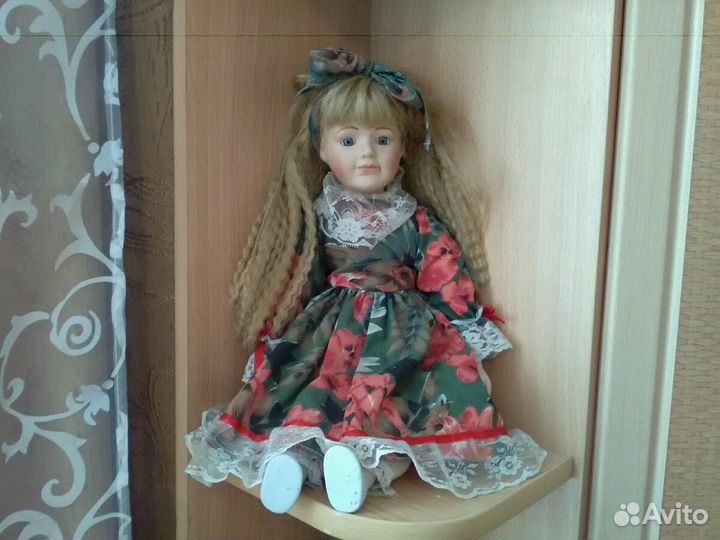 Коллекционая кукла