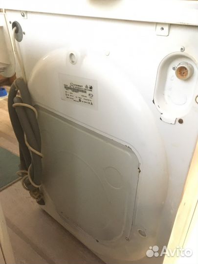 Стиральная машина Indesit узкая