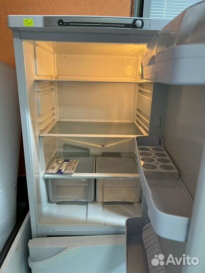 Холодильник indesit