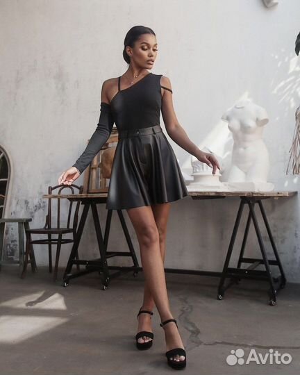 Шорты из эко кожи