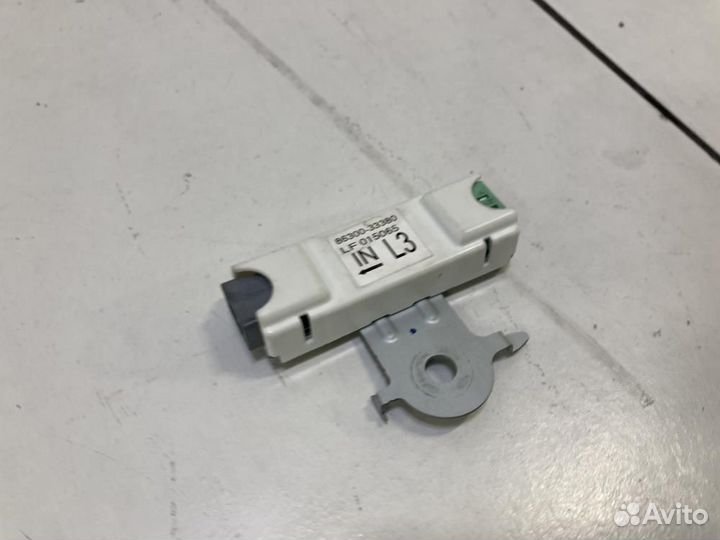 Антенна навигации GPS Toyota Camry XV70 70