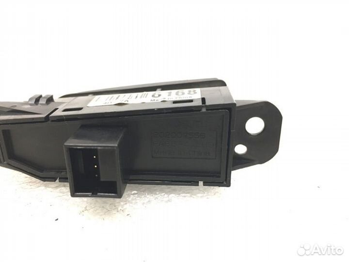 Кнопка центрального замка Chevrolet Cruze седан