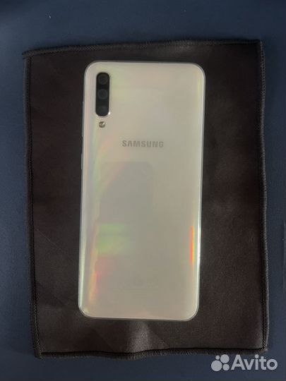 Samsung Galaxy A50, 6/64 ГБ