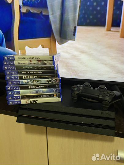 Продам PS4 Pro