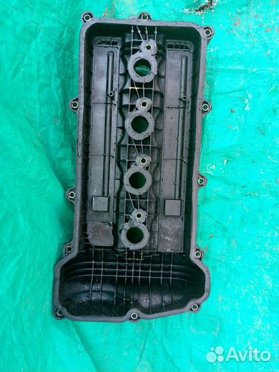Клапанная крышка двигателя hyundai solaris 1.6