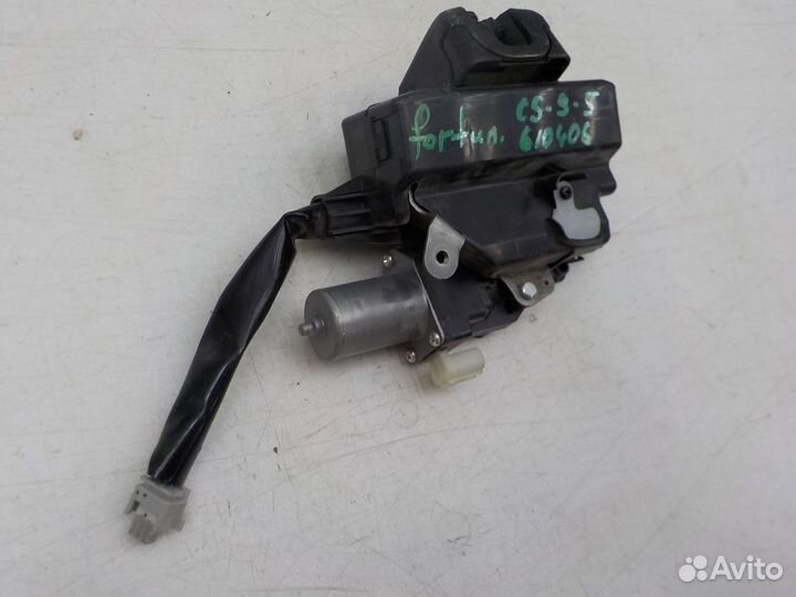 Б/У Б/У Замок багажника 693500K290 toyota