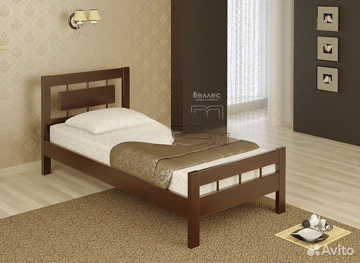 Односпальная деревянная кровать
