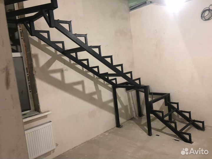 Металлическая лестница