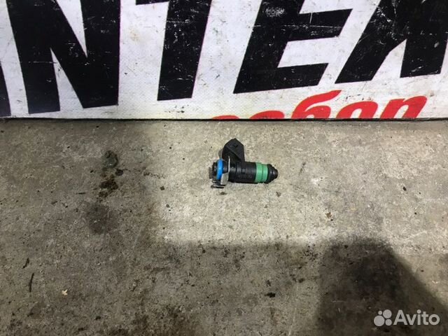 Форсунка топливная Nissan Almera G15 седан 1.6