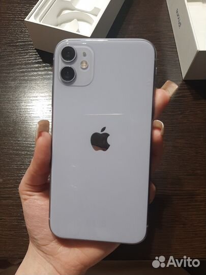 iPhone 11, 64 ГБ
