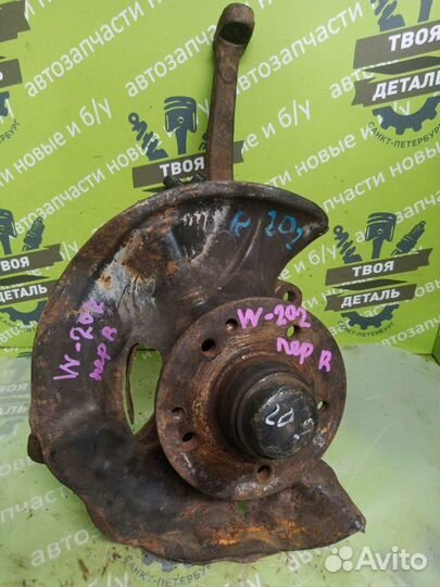 Ступица цапфа кулак передняя правая Mercedes-Benz