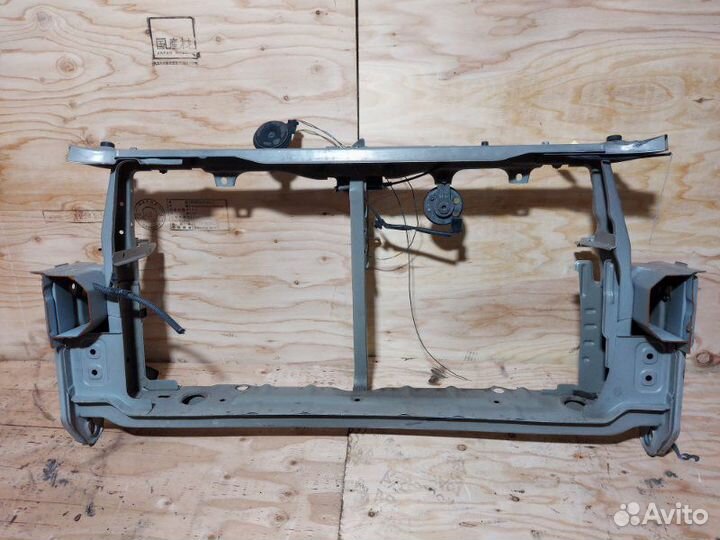 Рамка радиатора Toyota Premio ZZT240 1zzfe 2002