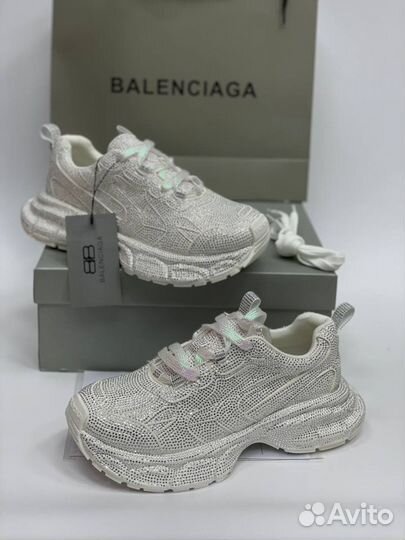 Кроссовки Balenciaga в стразах