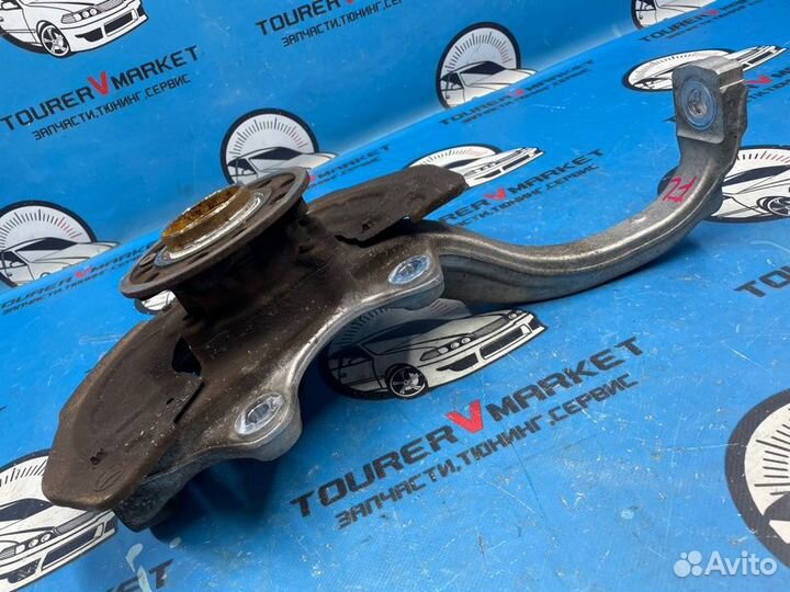 Ступица передняя левая Mercedes-Benz C-Class