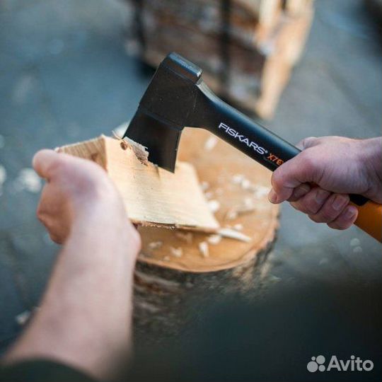 Топор универсальный Fiskars X7