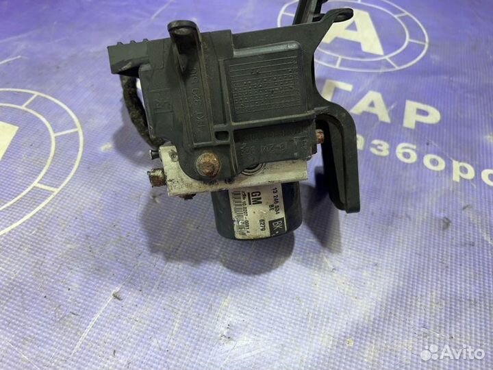 Блок abs Opel Astra H Z16XER 2010