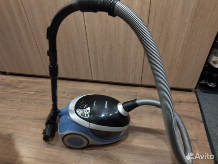 Пылесос Samsung с аквафильтром
