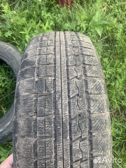 Toyo Winter Tranpath M2 215/60 R17