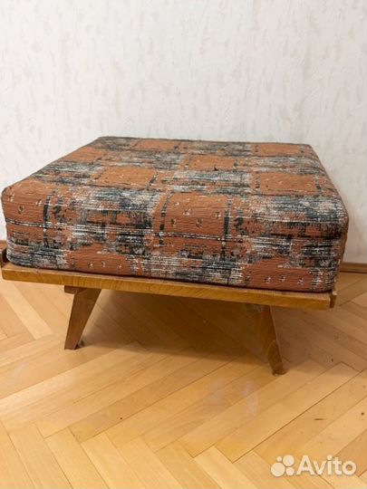 Тумба с сидением