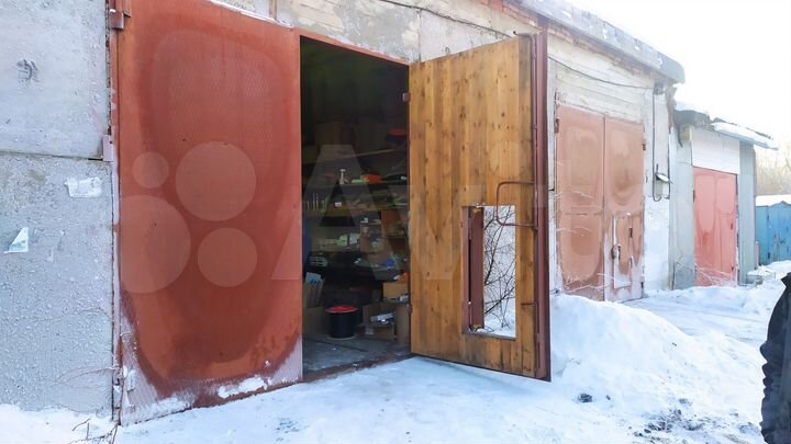 Гараж, > 30 м²