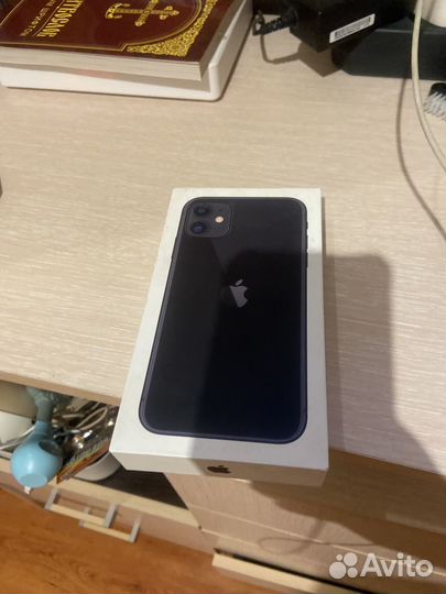 iPhone 11, 64 ГБ