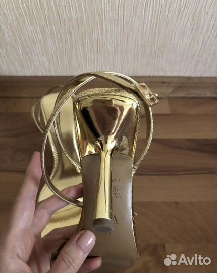 Босоножки золотые блестящие zara 39