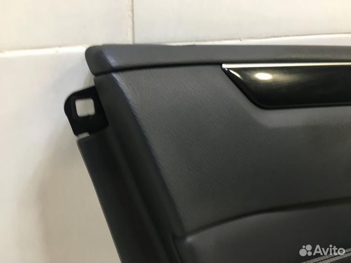 Обшивка двери передней левой Mercedes-Benz E-Class