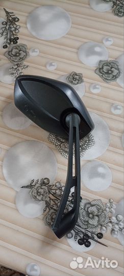 Зеркало заднего вида на скутер правое