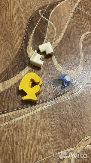 Отдам пустышка, противоударные уголки для стола