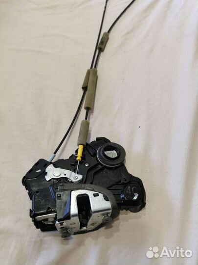 Замок двери lexus