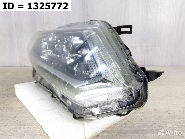 Фара правая Nissan X-Trail T32 2013-2019