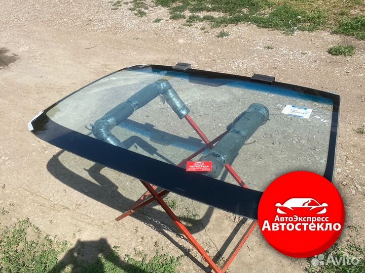 Лобовое стекло Geely Emgrand X7