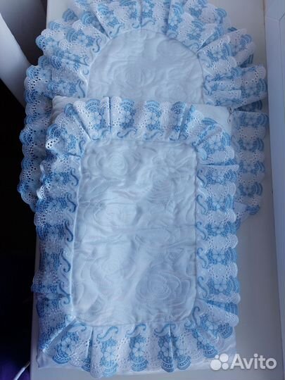 Конверт и вещи для новорожденного