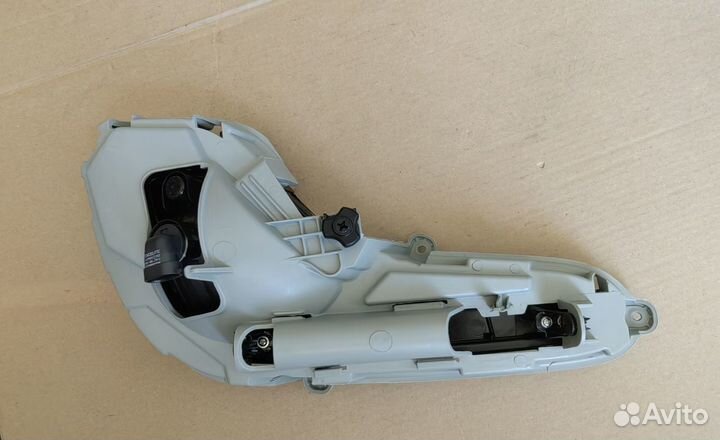 Фара противотуманная левая hyundai 922011R010