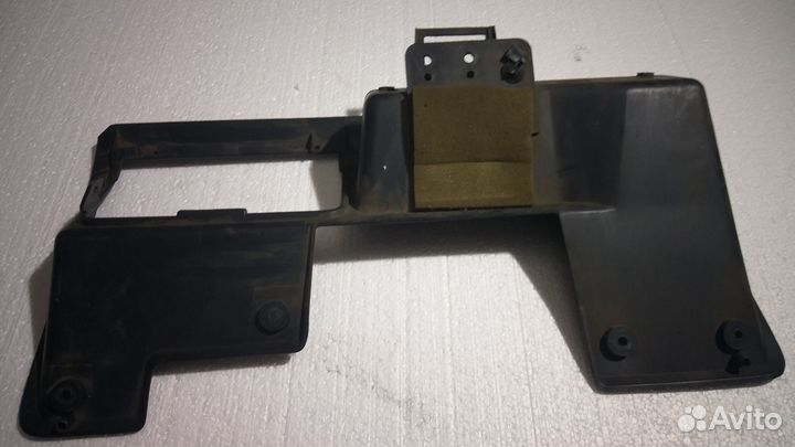 Пластик салона (накладка торпедо низ)