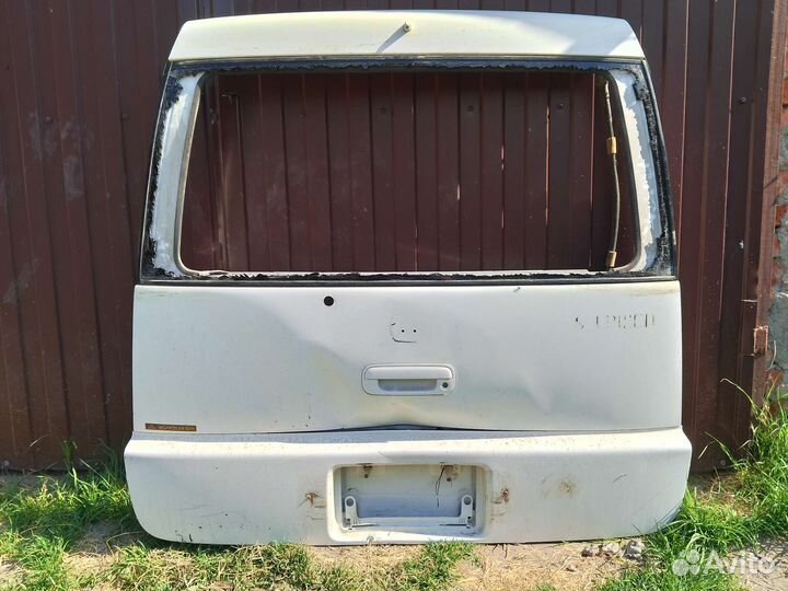 Дверь багажника Honda Stepwgn RF1