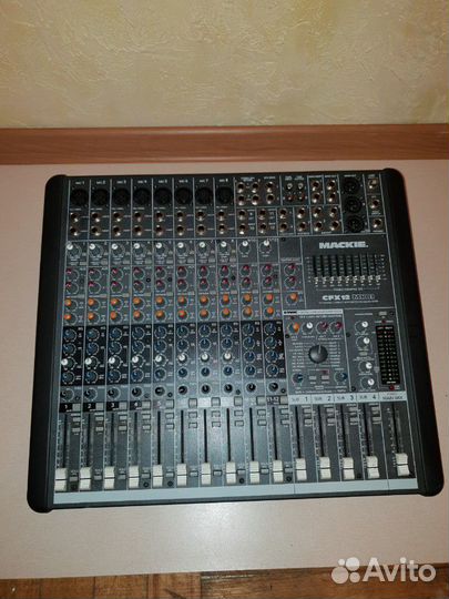 Микшерный пульт Mackie cfx12mk2