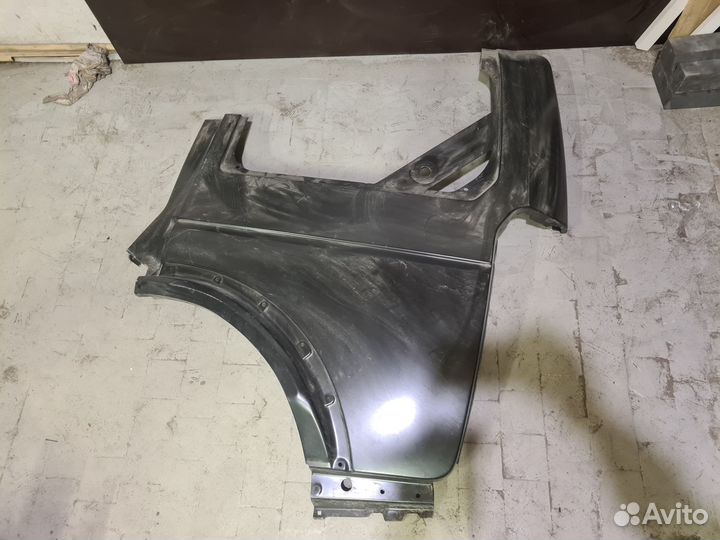 Крыло заднее левое Land Rover Discovery L319