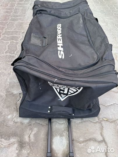 Хоккейный баул на колесах