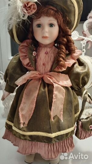 Кукла фарфоровая коллекционная