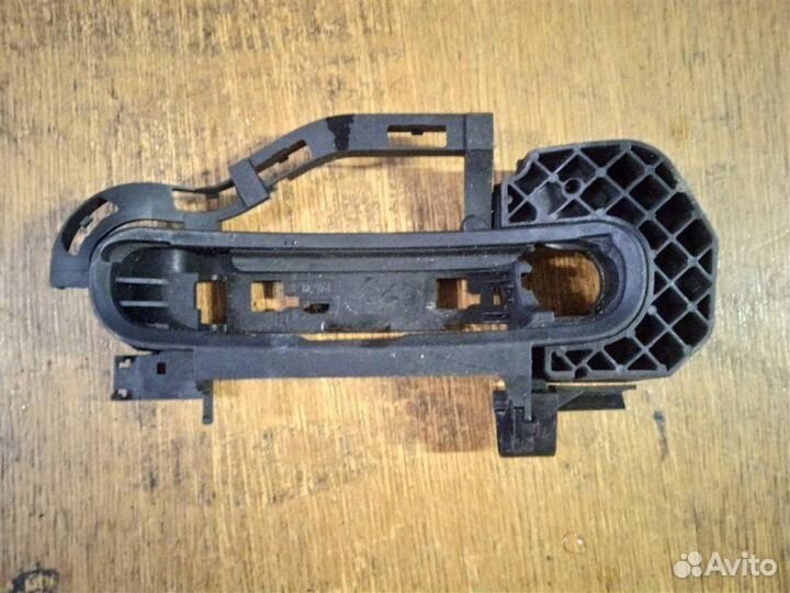 Кронштейн ручки двери Audi A6 C6