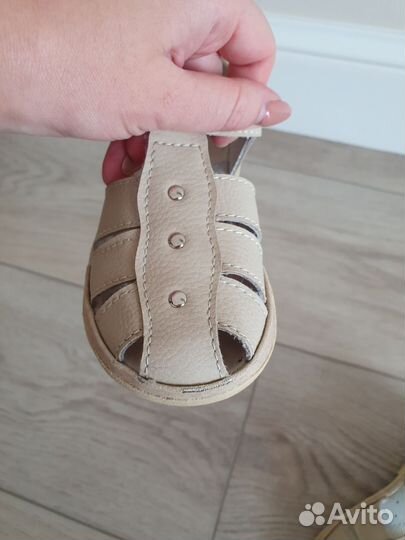 Сандалии для девочки