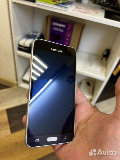 Samsung Galaxy J3 (2016) SM-J320F/DS, 8 ГБ