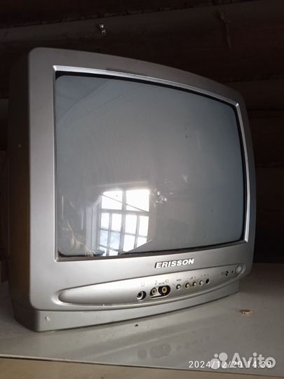 Телевизор бу маленький