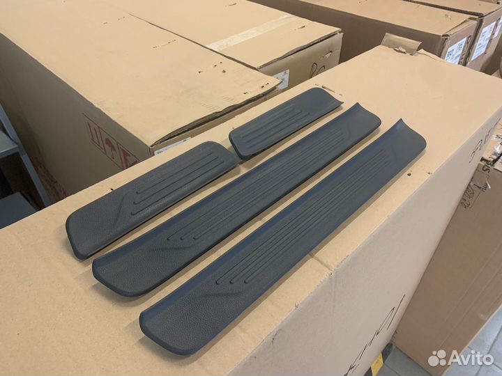 Накладки порогов