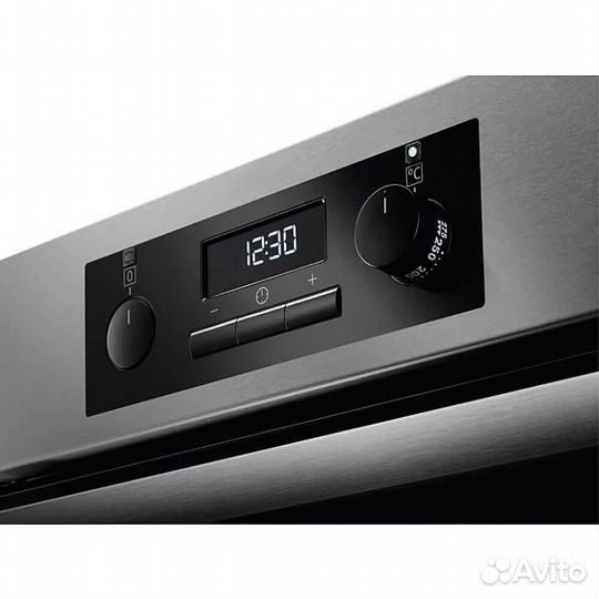 Духовой шкаф AEG BEB351110M