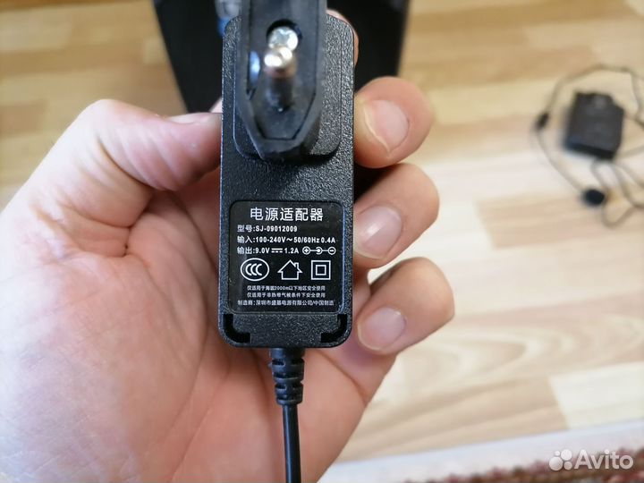 Блютуз колонка с микрофоном